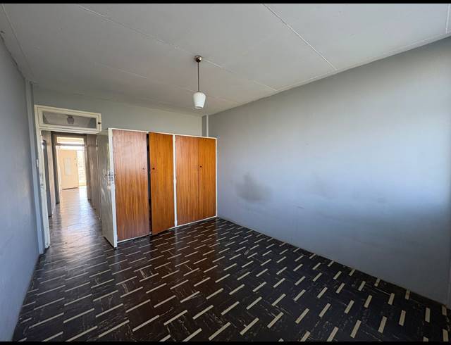 2 BEDROOM FLAT FOR SALE IN ARCON PARK